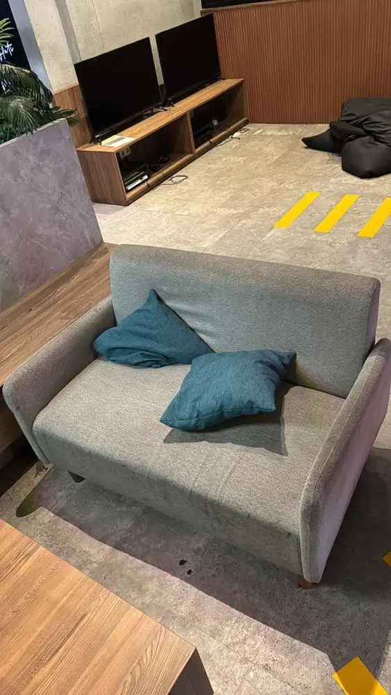 Sofa bekas cafee