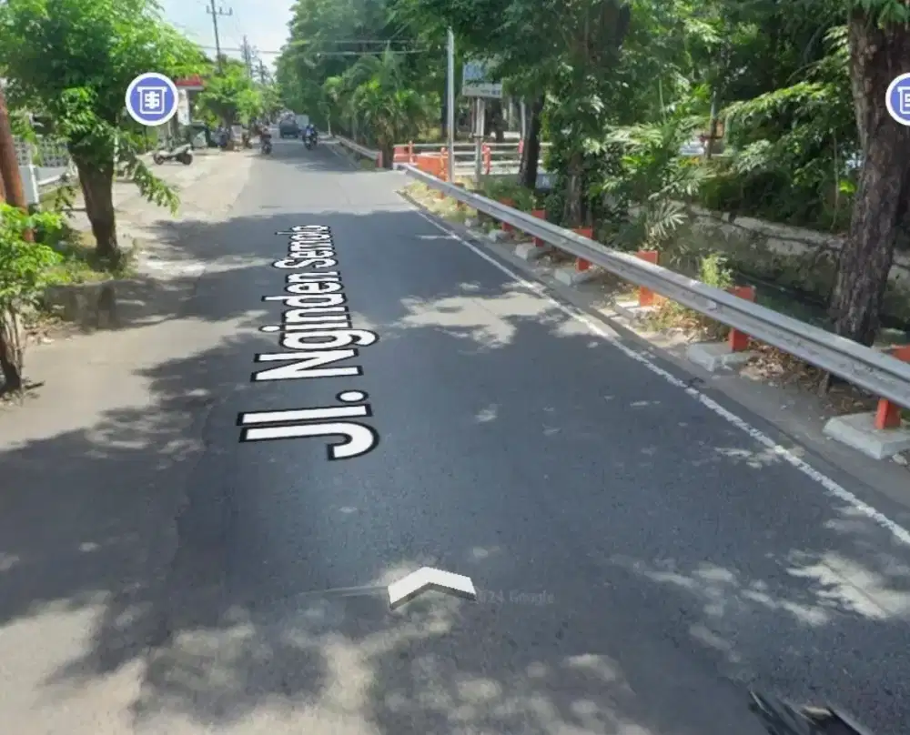 Raya Nginden Semolo area komersial universitas sekolah