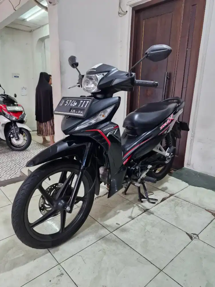 REVO X 2021, B DKI, PAJAK ON, SURAT KUMPLIT, FULL ORSINIL, ISTIMEWA