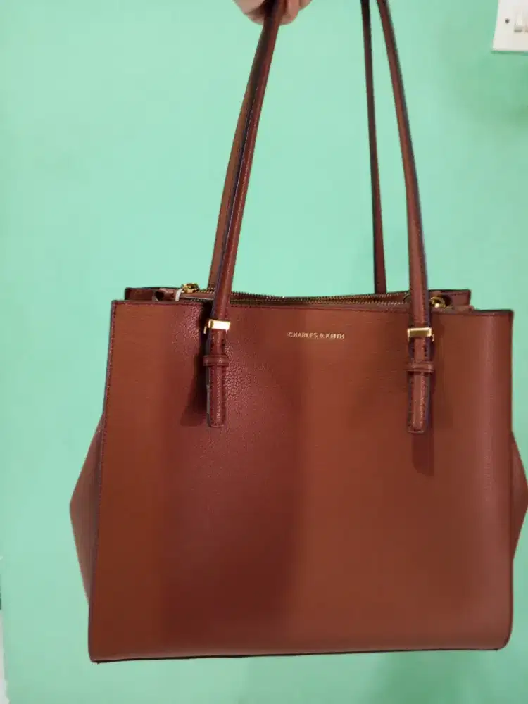 Charles n Keith totebag like new nominus long handle 4 ruang authentic