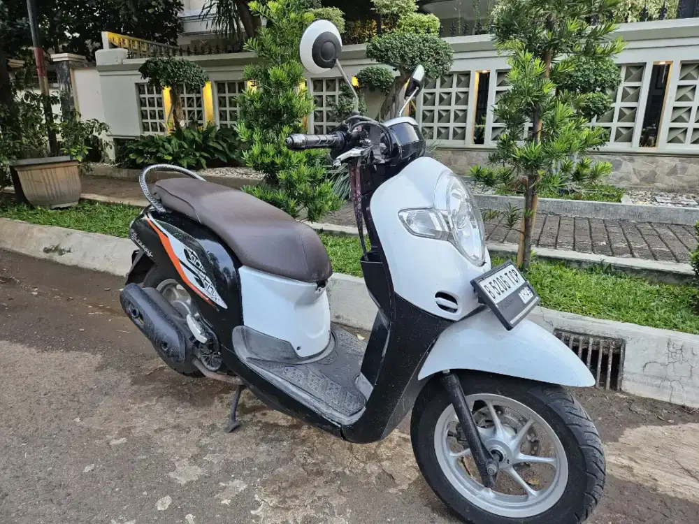 Scoopy 2019 Putih KM 17 rb Mulus Seperti Baru Pemakaian Pribadi