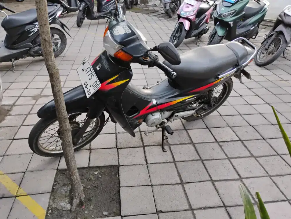 Honda Supra 2000 atas nama sendiri