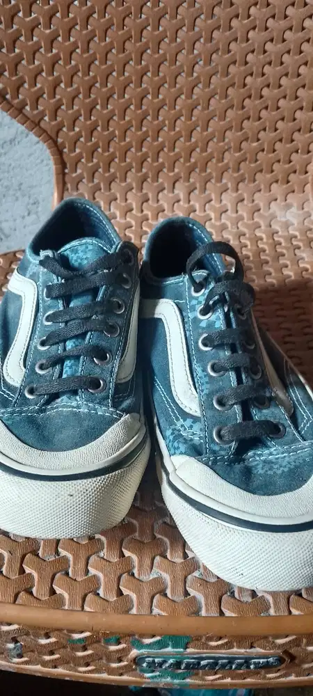 Vans 36 decoy style 37/38 Viet, Boots Mancow Black and White 39/40 Bdg