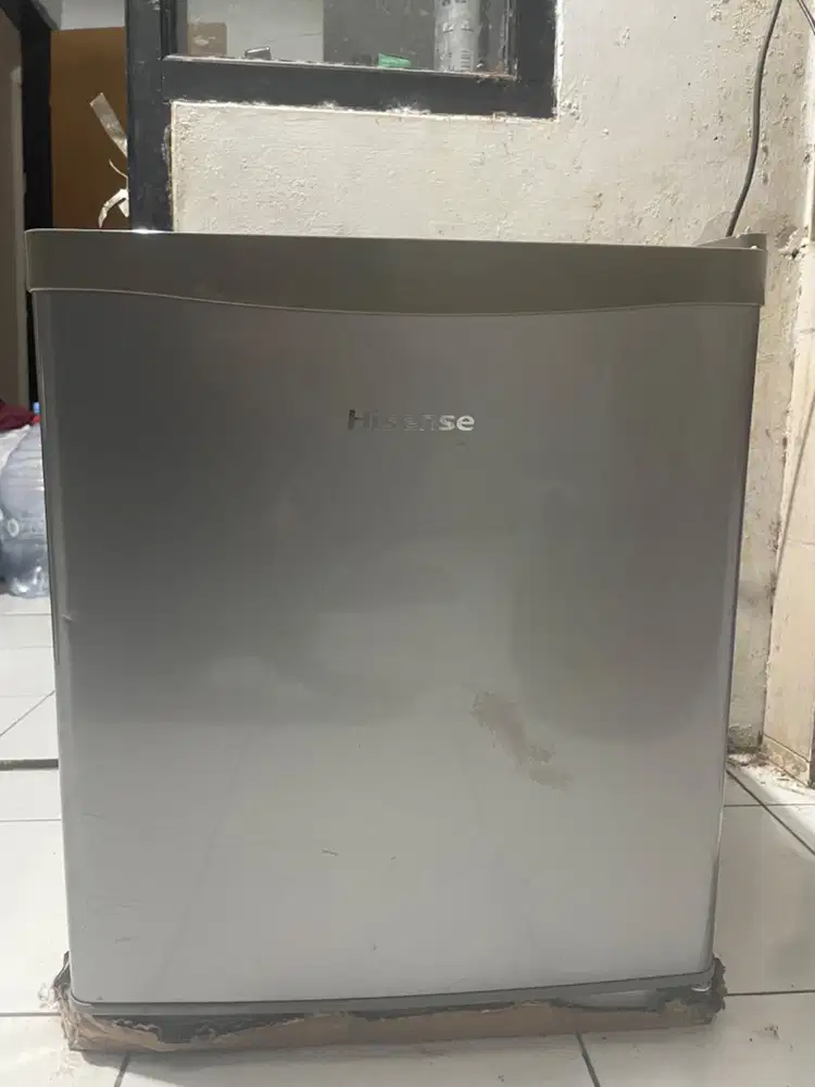 Kulkas mini hisense 1 pintu