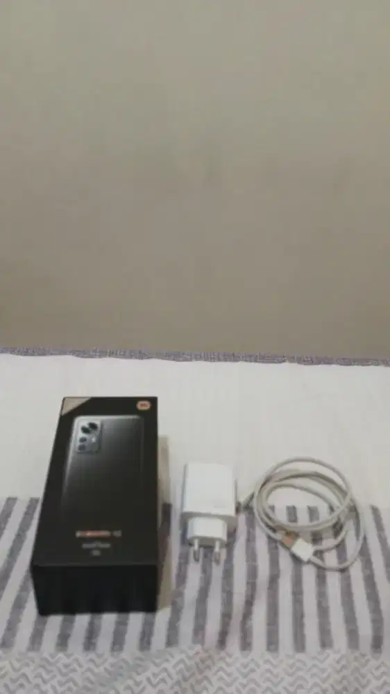 Xiaomi 12 8/256 warna biru