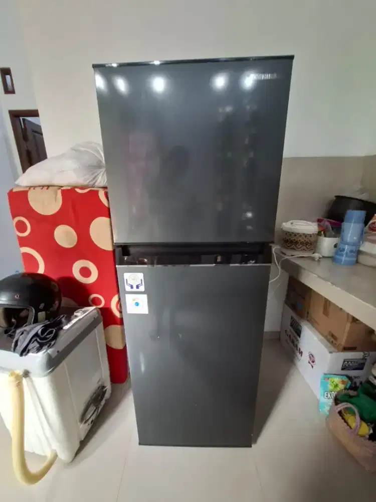 Kulkas Toshiba 2 Pintu