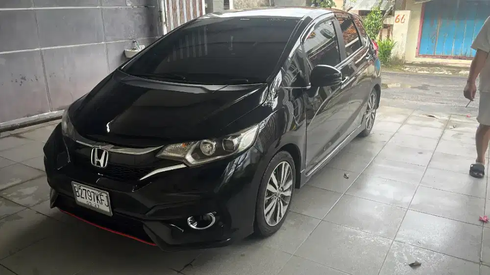Honda Jazz RS tahun 2016 Manual Hitam