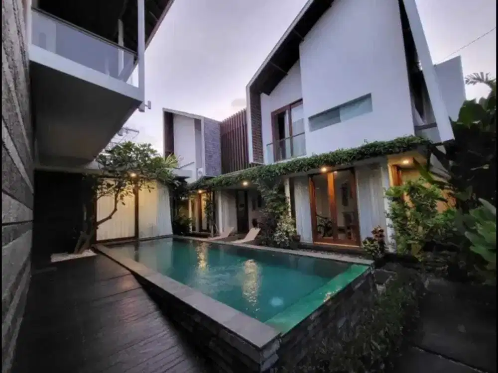 Dijual Villa Mewah 2 Lantai Ada Kolam Renang di Jimbaran