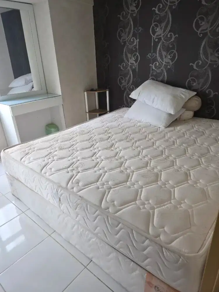 Ranjang dan kasur 180