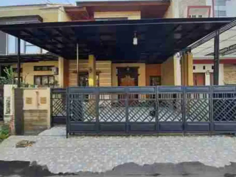 Rumah 2 Lantai Bagus & Siap Huni di Jatinegara Indah