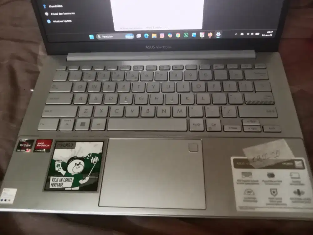 Laptop Asus Amd Ryzen 5 7520u