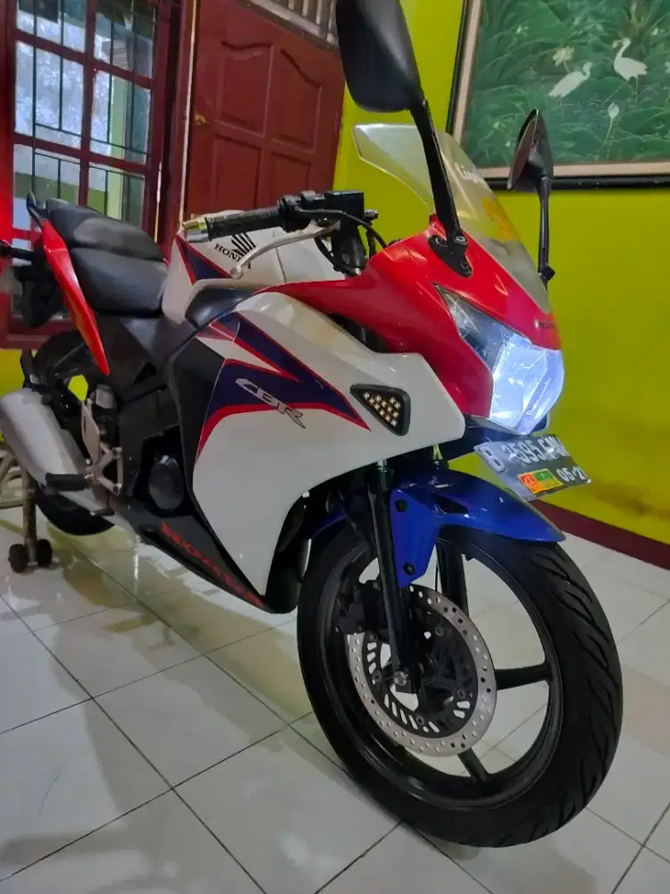 Honda CBR CBU THN 2013 gres jarang pake BS TT