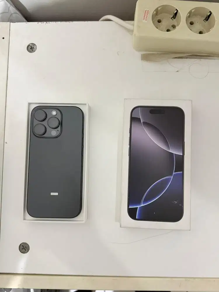 Iphone 16 pro 16pro 256gb 256 gb garansi ibox seperti baru / like new