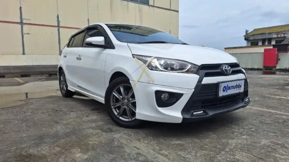 PROMO Low Angsuran Toyota Yaris 1.5 TRD Sportivo Bensin-AT 2015 PYE