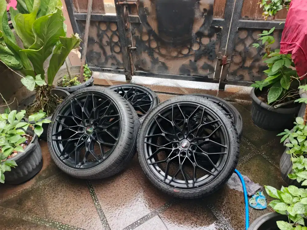 Velg HSR R19 + Ban Accelera 275/30