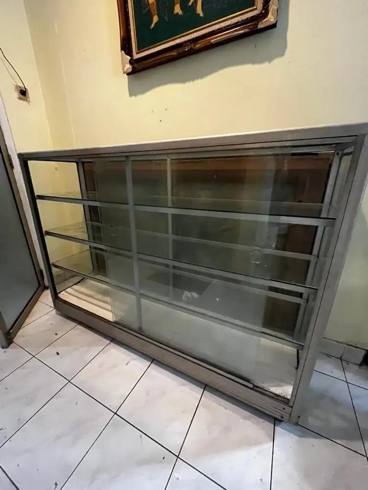 etalase kaca alumunium 150x40