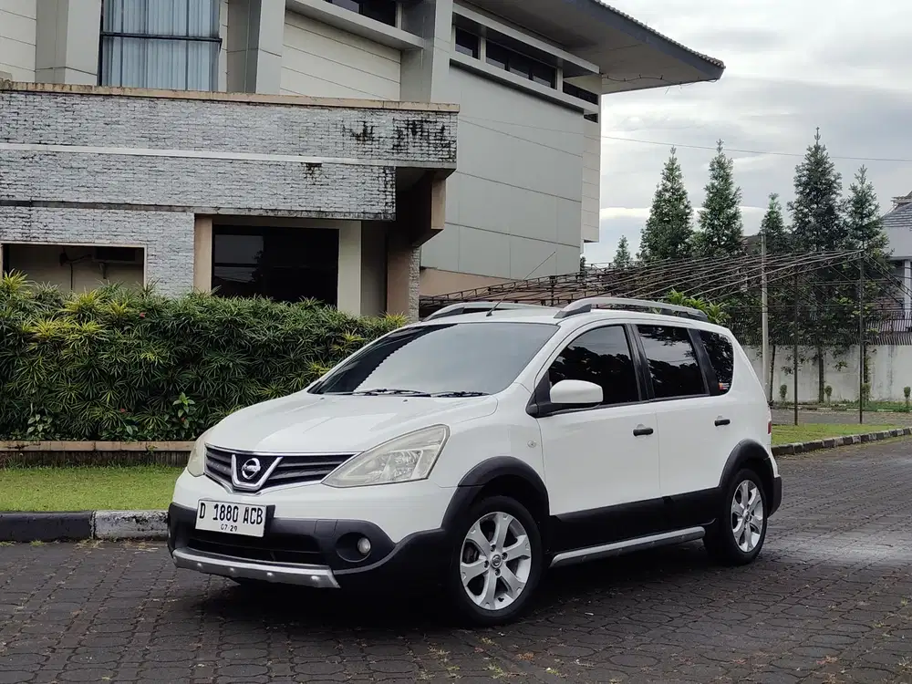 Livina XGear 2014 AT Putih 2 Baris X Gear Short Pendek Jarang Ada