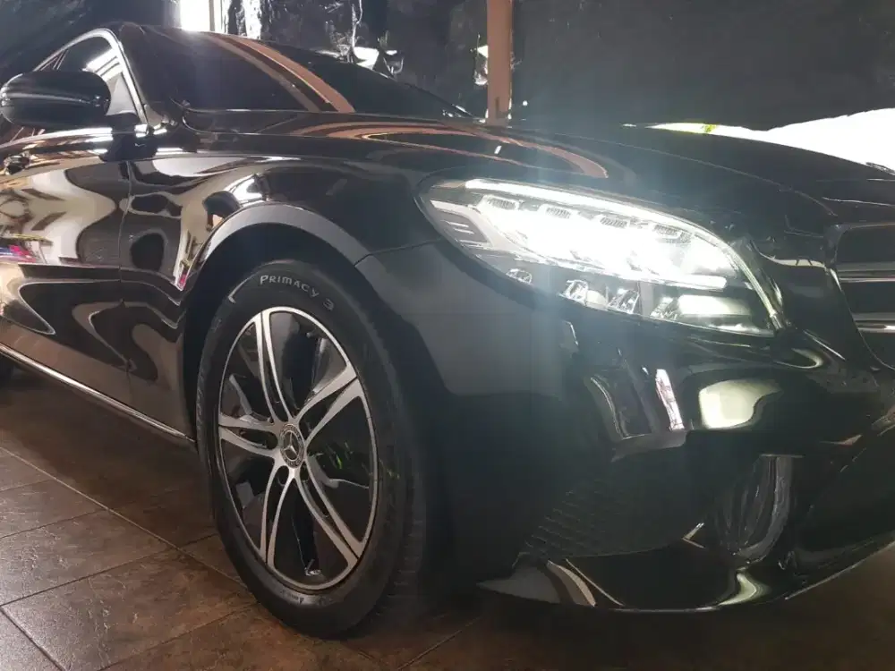 Mercedes-benz c180 hitam istimewa warranty sampai 2027