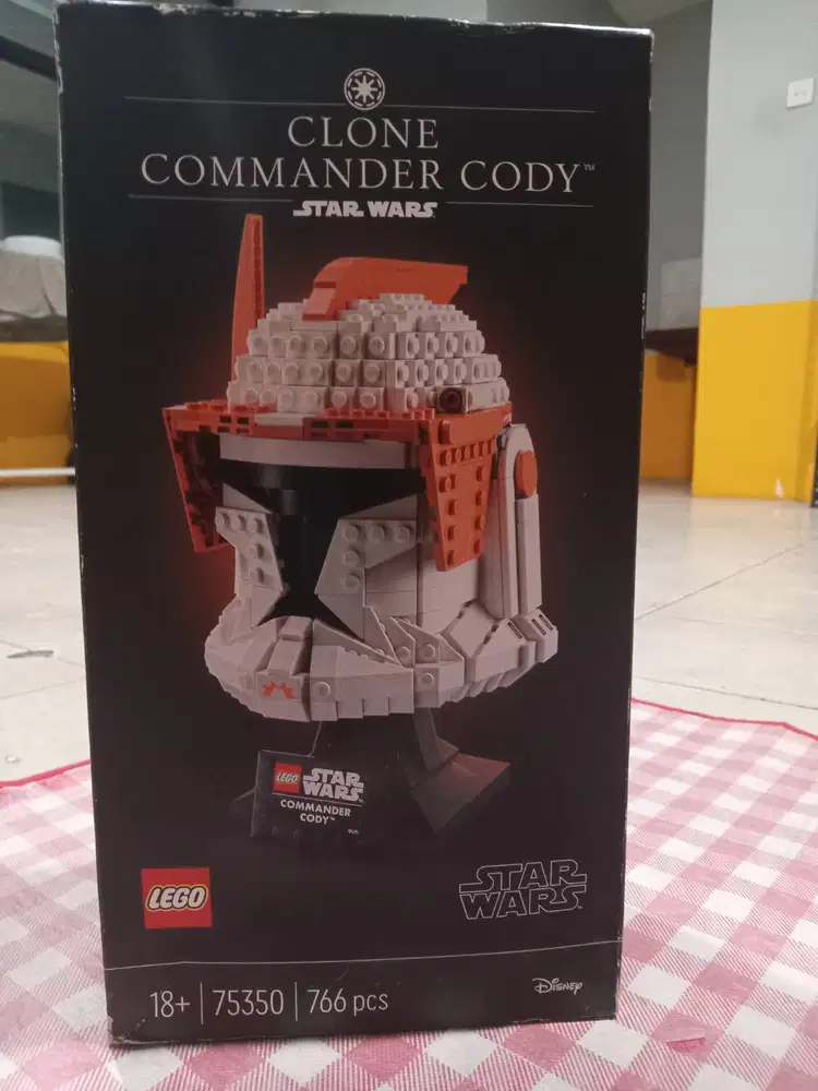 Lego Starwars Clone Commander Cody 75350 766 pcs Helmet Collection