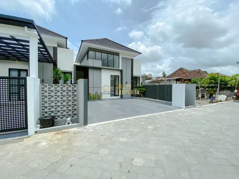 RUMAH DESAIN MEWAH, TANAH LUAS, DEKAT SMA NEGRI 2 NGAGLIK