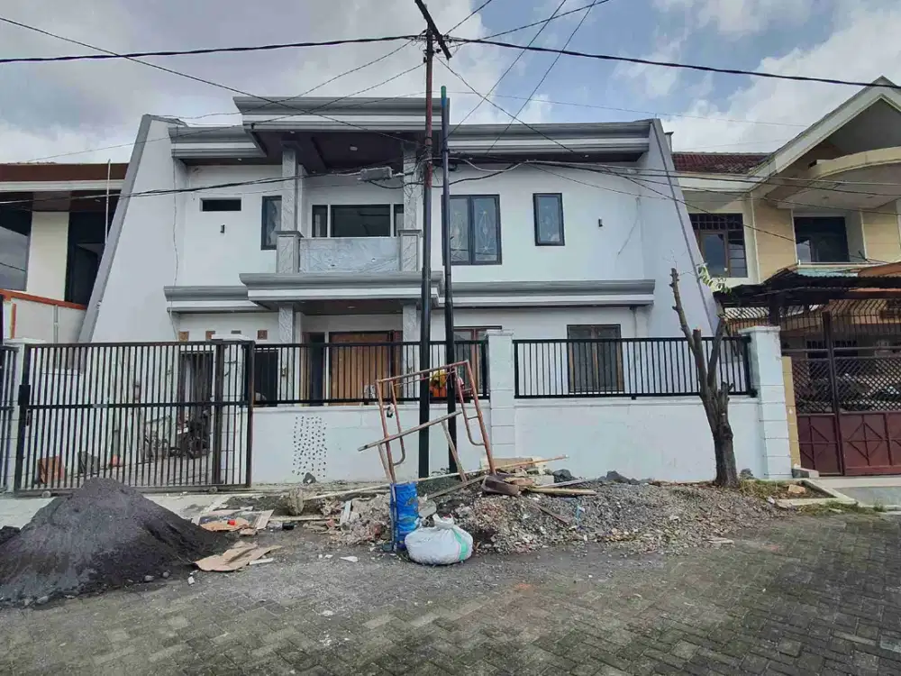 Lebar 12‼️Jual Rumah Baru Manyar Surabaya