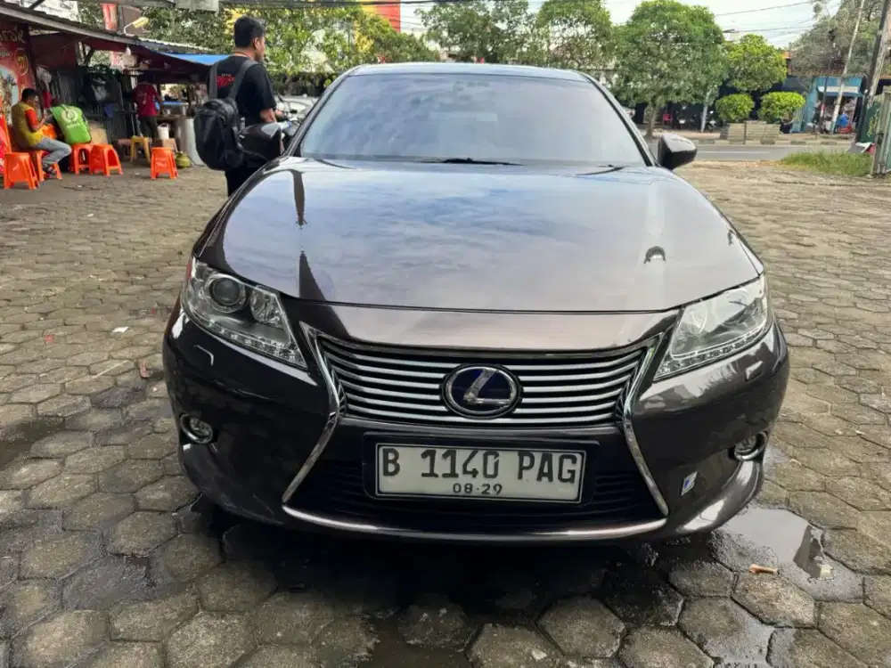 Lexus ES300 hybrid 2.5 th 2014 AT