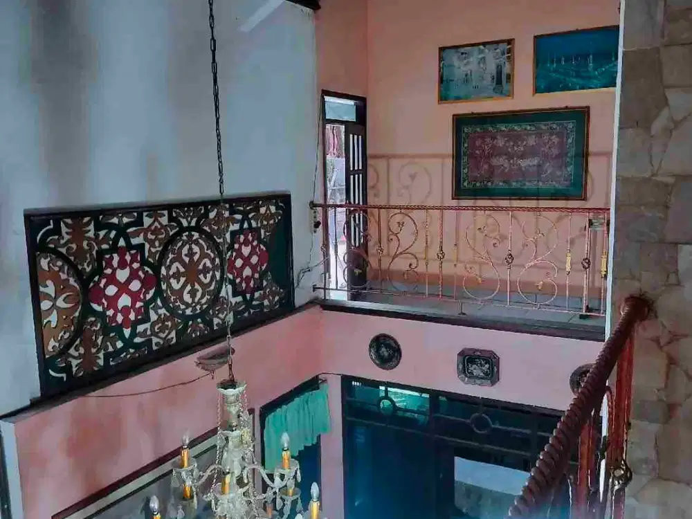 RUMAH HOEK DEPAN TVRI 2LANTAI DIBAWAH HARGA 1,9 M NEGO