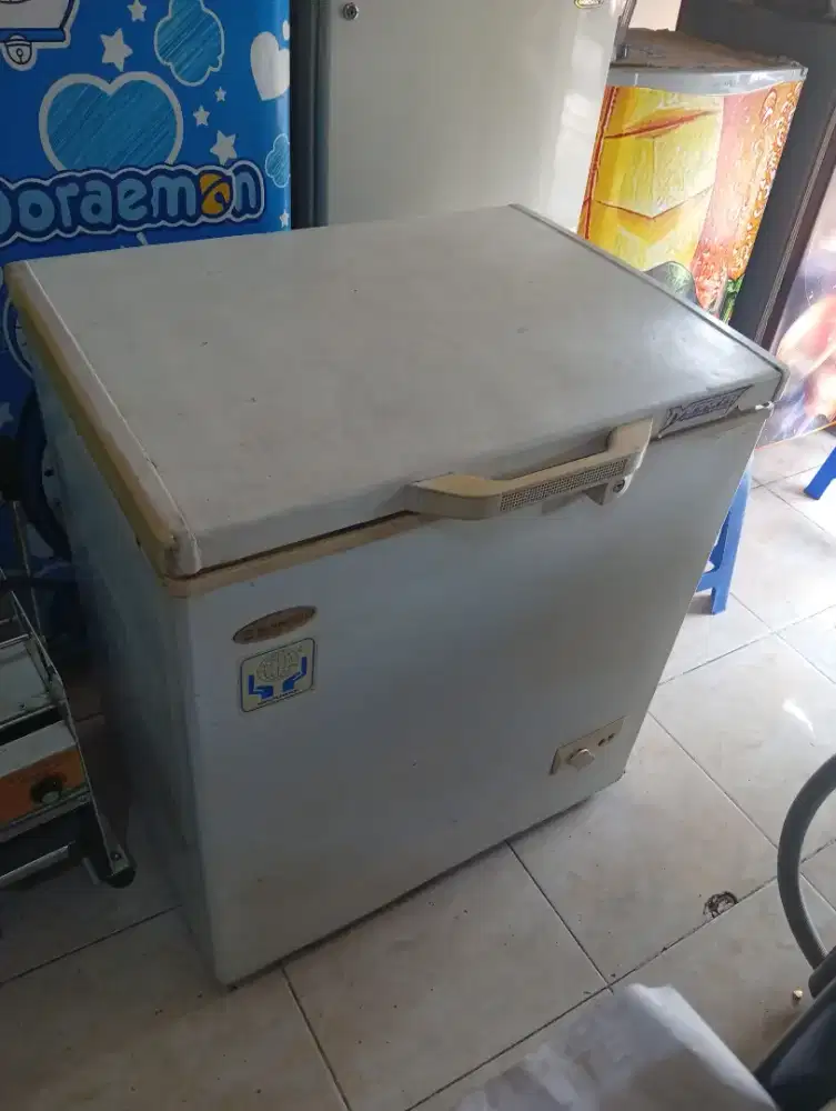 Frezeer box bekas kap 150 liter Mer SANSIO kea dingin merata