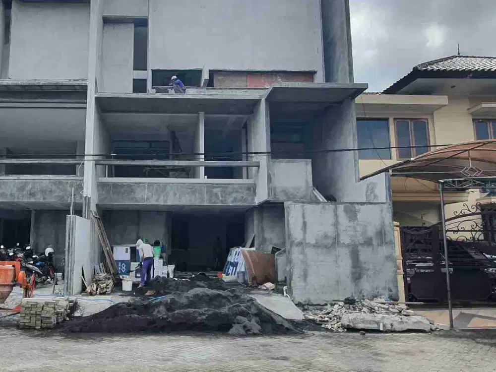 On Progress ‼️Jual Rumah Baru Manyar Surabaya Row jalan 5 mobil