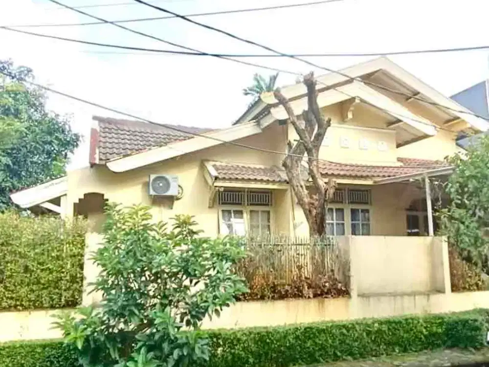 Di Jual Rumah Hoek Di Bintaro dekat Mall Dan Stasiun KRL