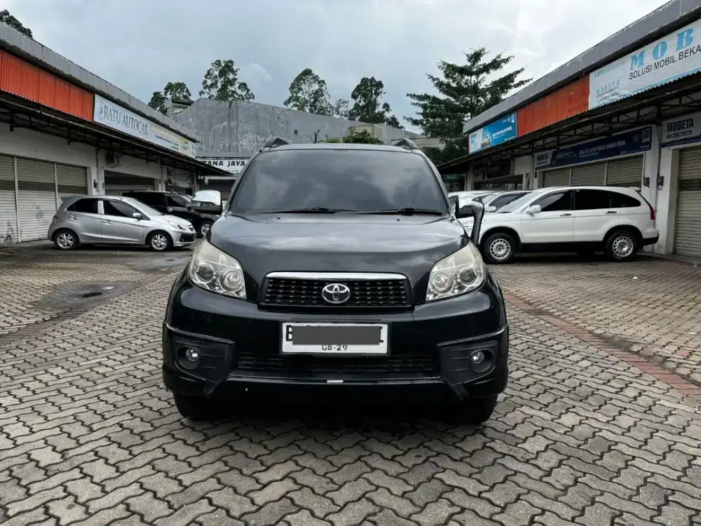 TOYOTA RUSH S TRD SPORTIVO AT 2014 FACELIFT !!