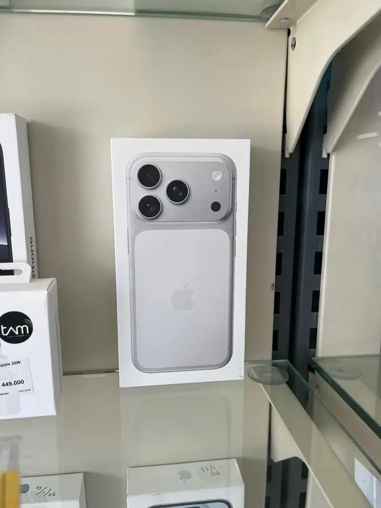 Redy stock iphone 17 pro warna silver 256