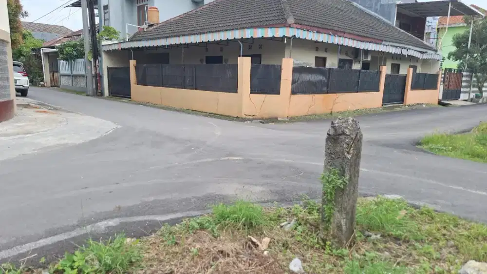 Tanah murah startegis bonus bangunan rumah Sumber solo