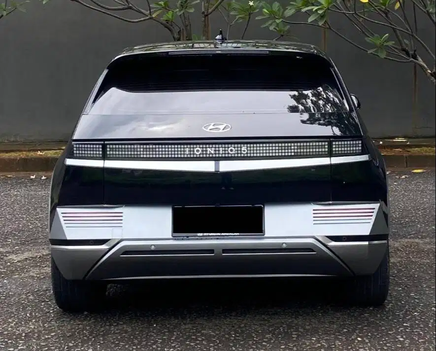 IONIQ 5 Signature Standard Range 2022 Hitam Kredit Cash BERGARANSI