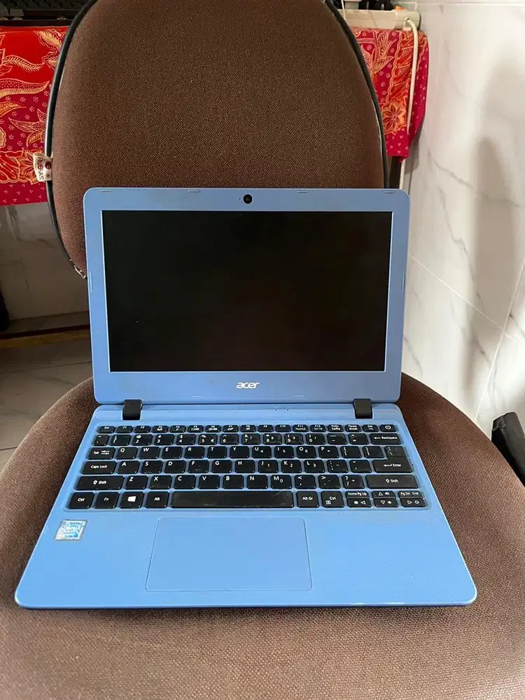 DIJUAL ACER ES 1 - 132