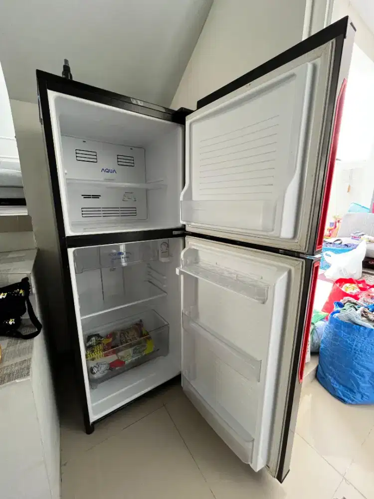 Kulkas 2 Pintu AQUA