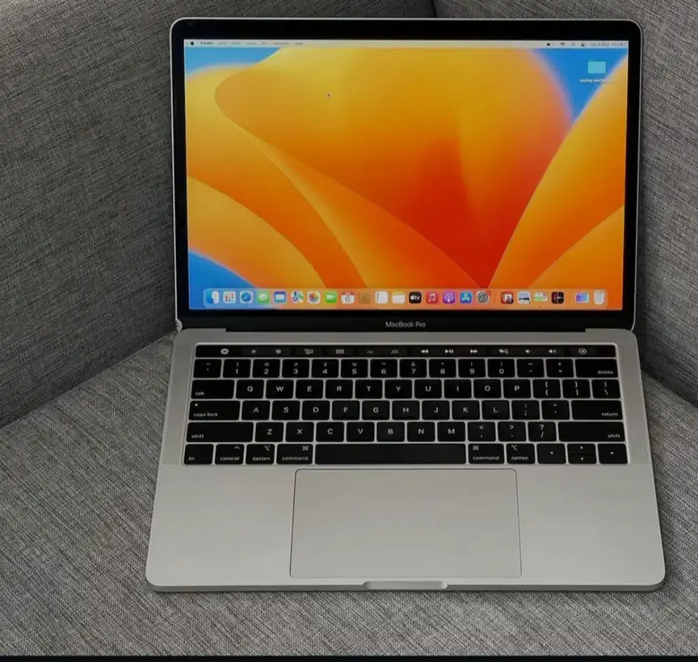 Terima Jual Beli Mcbook baru second Pro Air M1 M2 M3 M4 iPad & Iphond