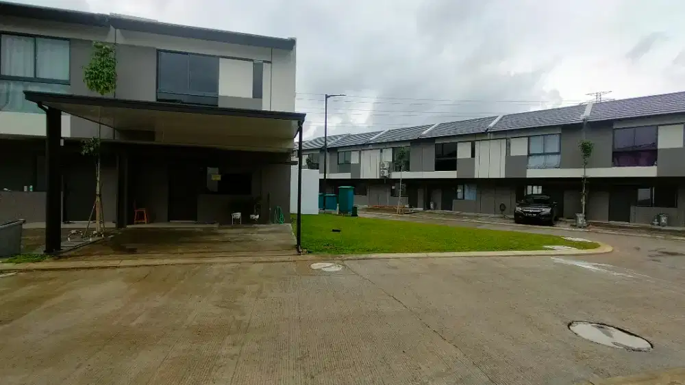 Disewakan Rumah di XYZ CBD, Jl Orange Country Boulevard, Kab Bekasi