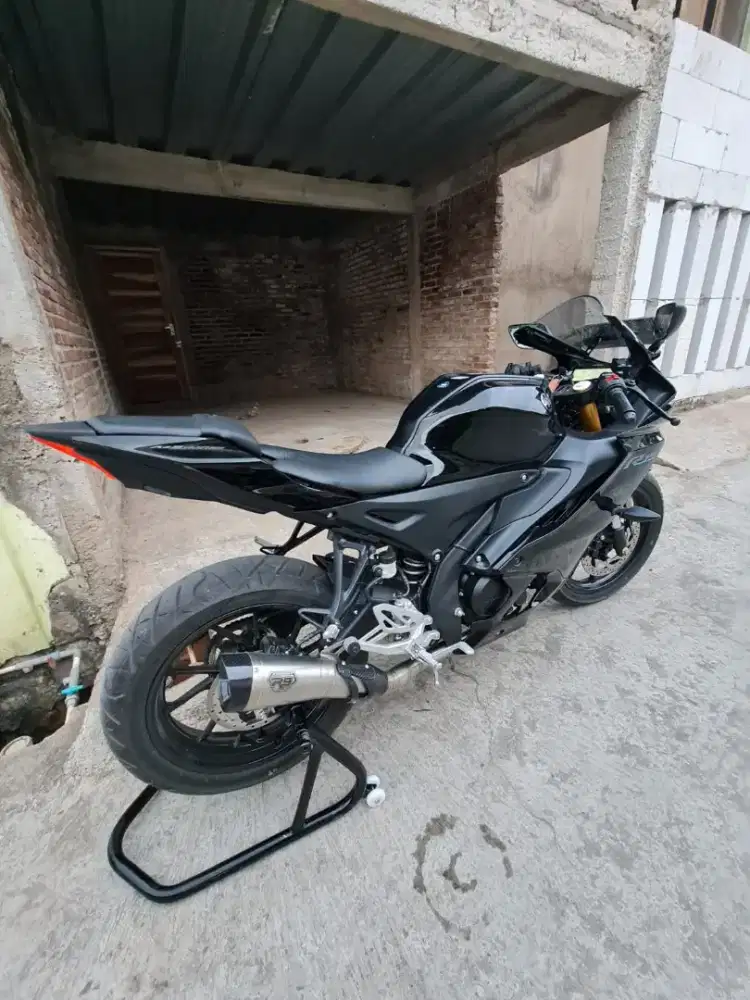 Jual R15 2024 Mulus Km Rendah