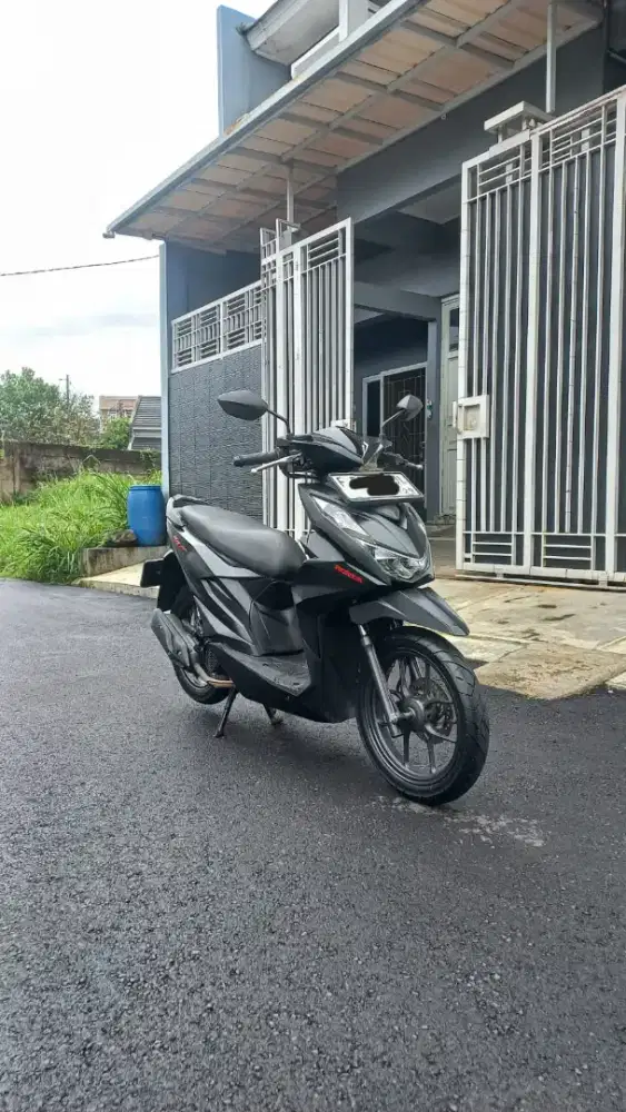 Harga Cash! Fs : Beat Deluxe Hitam