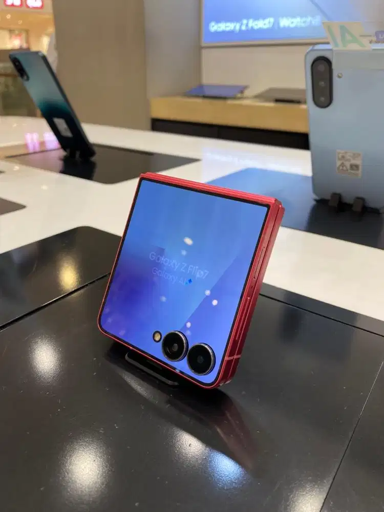 Samsung Galaxy Z Flip7