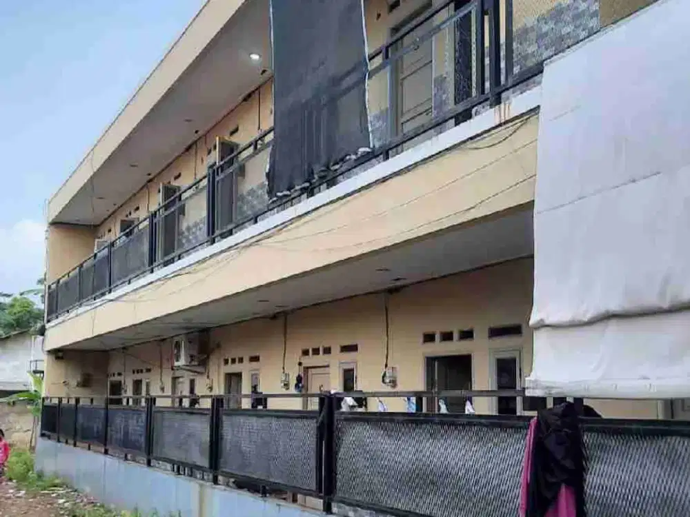 Rumah Lapangan Koni 1jt/bln jln kaki 5 menit ke Stasiun Depok Lama.
