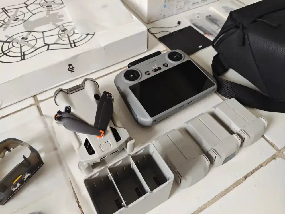DJI Mini 4 Pro Combo Plus RC Remote Normal Like New