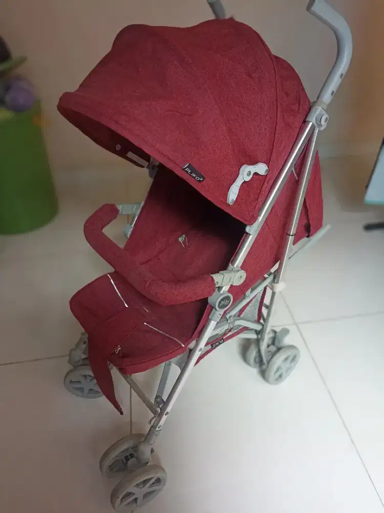 Stroller pliko merah maroon