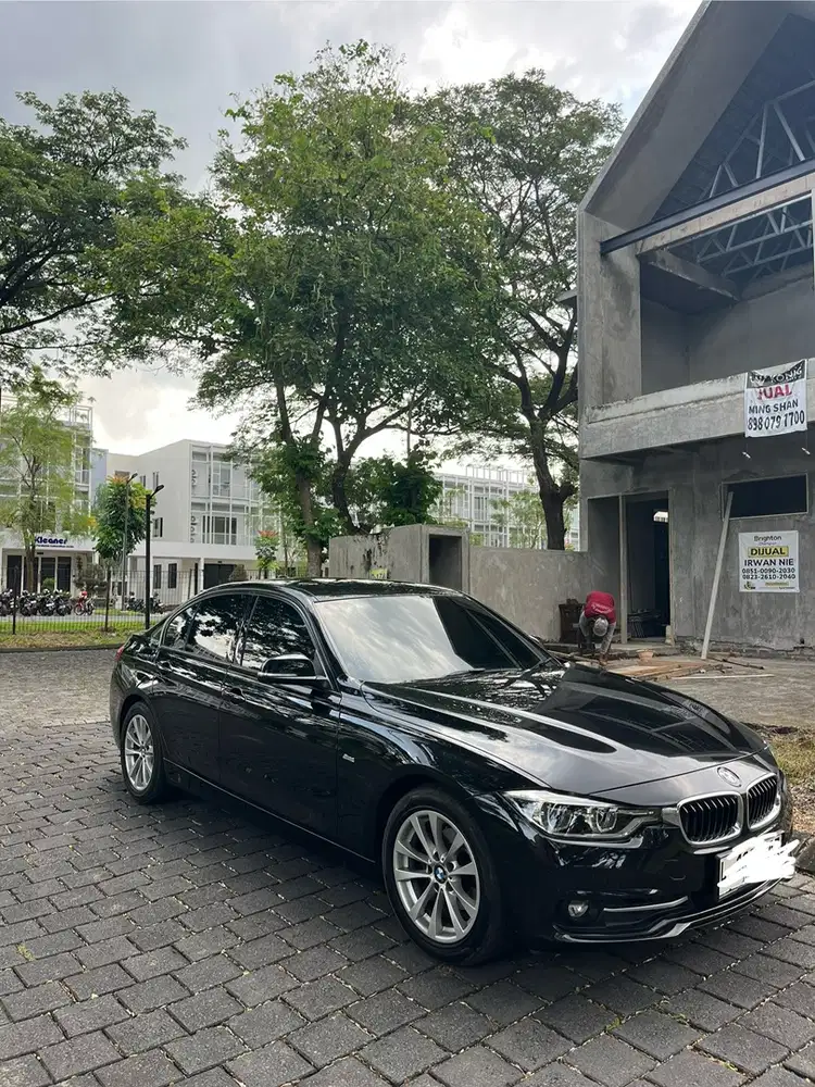 BMW 320i 2018 Bensin