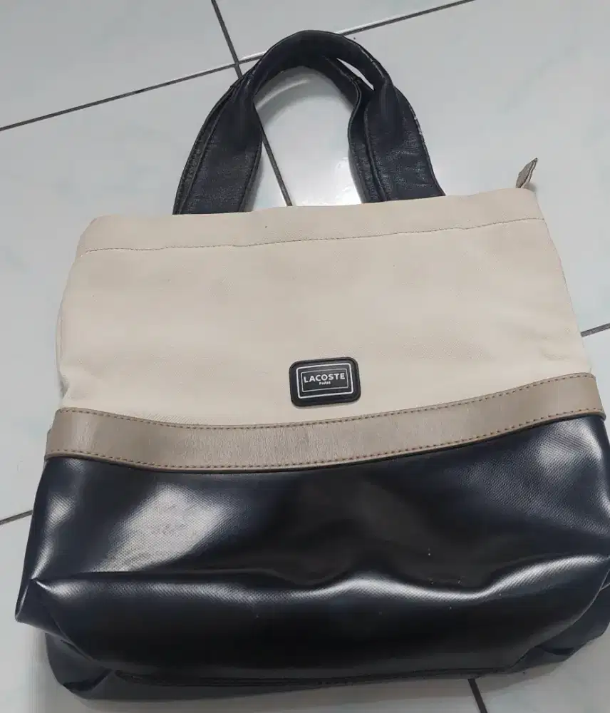 Tas selempang lacoste