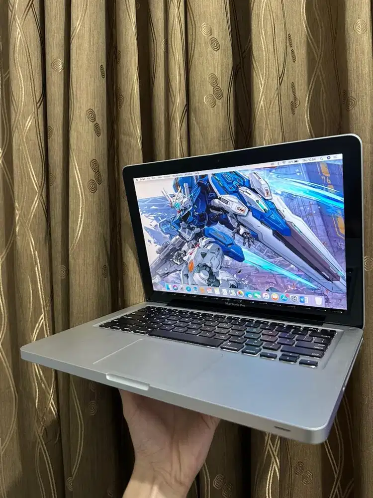 Macbook Pro 13 Inch Mid 2012 Core i5 8/256GB SSD Fullset