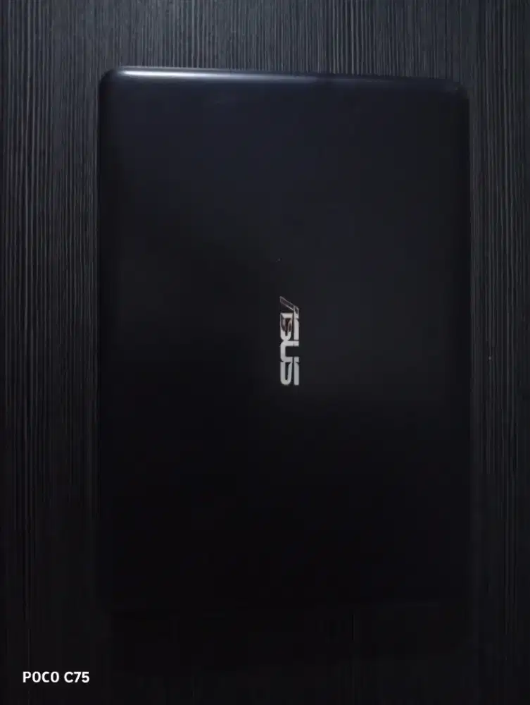 Laptop asus e402y