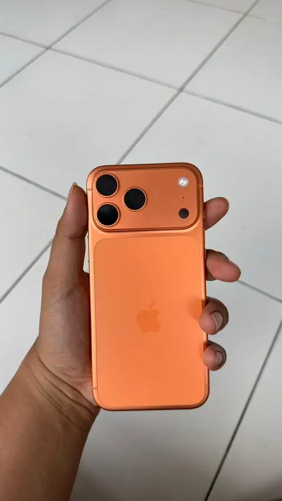 iPhone 17 pro max ibox