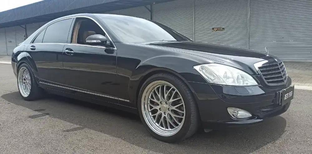 Mercedes benz S300L Hitam  2008/2009